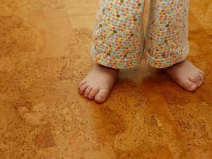 Стоит ли использовать ламинат в детской комнате